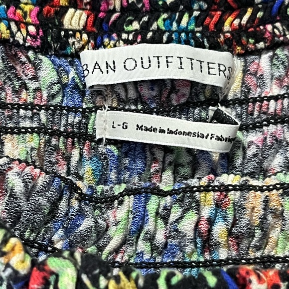 Urban Outfitters cropped top size L - Picture 2 of 6